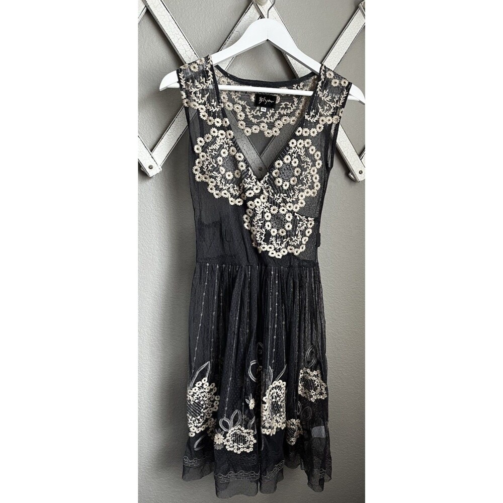 Biya by Johnny Was Women's XS Sheer Grey Mesh Dress Embroidered NO Liner *READ*